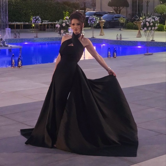 Meet your Posher, Heidi - Picture 1 of 1